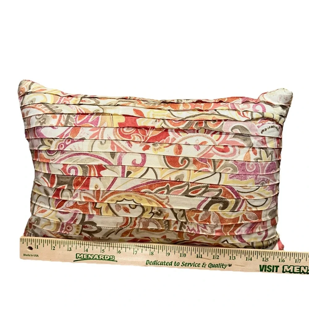 Set Of 2 Raymond Waites Accent Throw Pillows‎ Pink Multicolor Paisley Cotton EUC